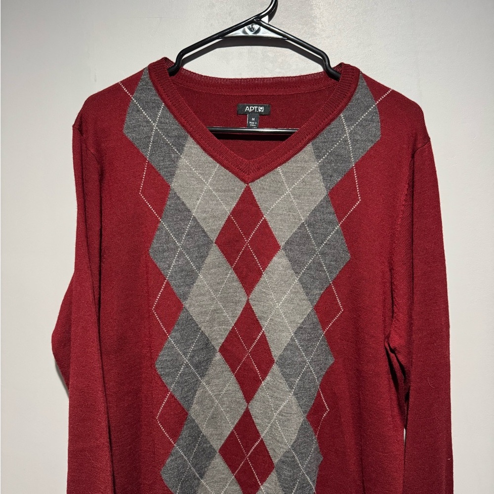 Apt. 9 Red and Gray V-Neck Argyle Sweater